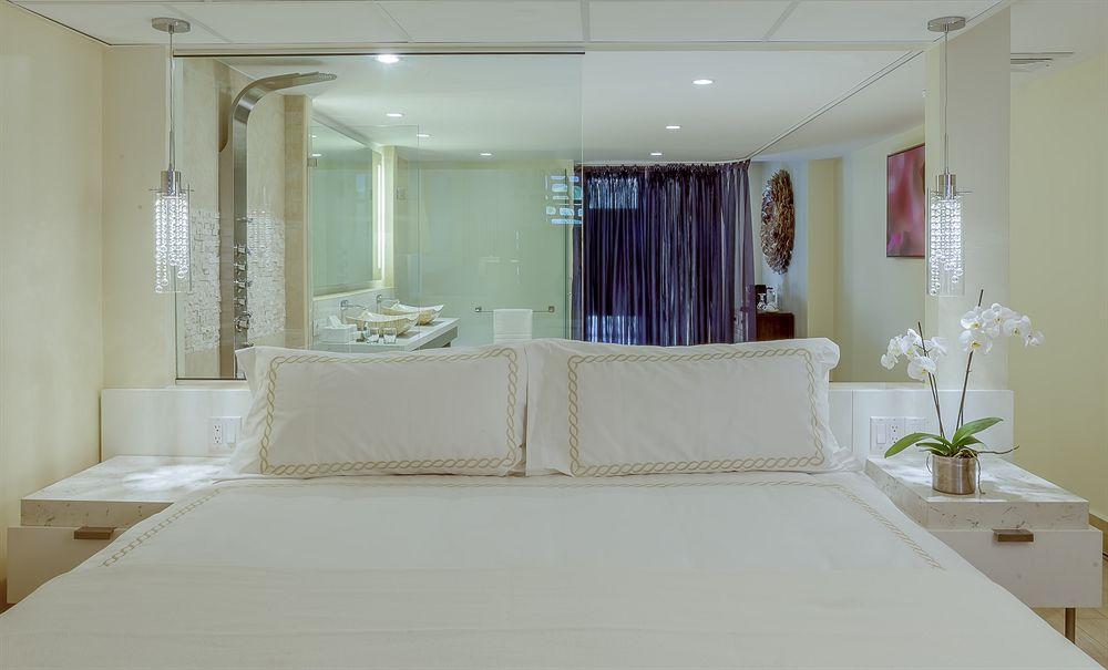 Floris Suite Hotel - Spa & Beach Club - Adults Only Piscadera Bay Екстериор снимка