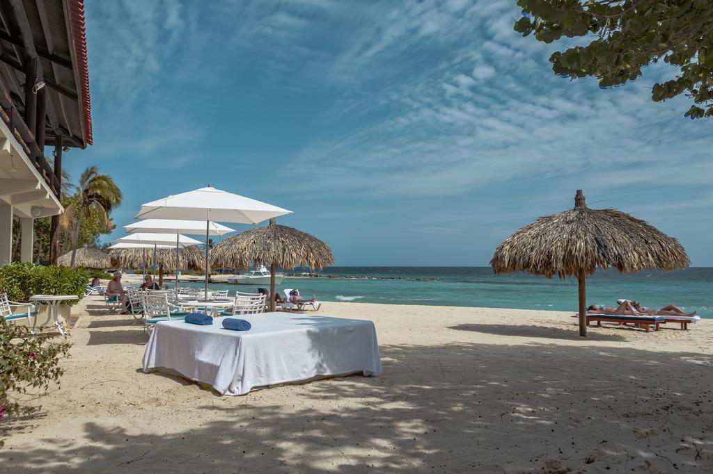 Floris Suite Hotel - Spa & Beach Club - Adults Only Piscadera Bay Екстериор снимка