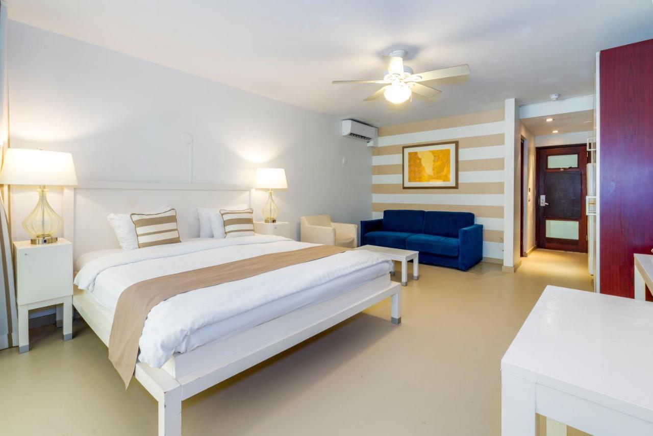 Floris Suite Hotel - Spa & Beach Club - Adults Only Piscadera Bay Екстериор снимка