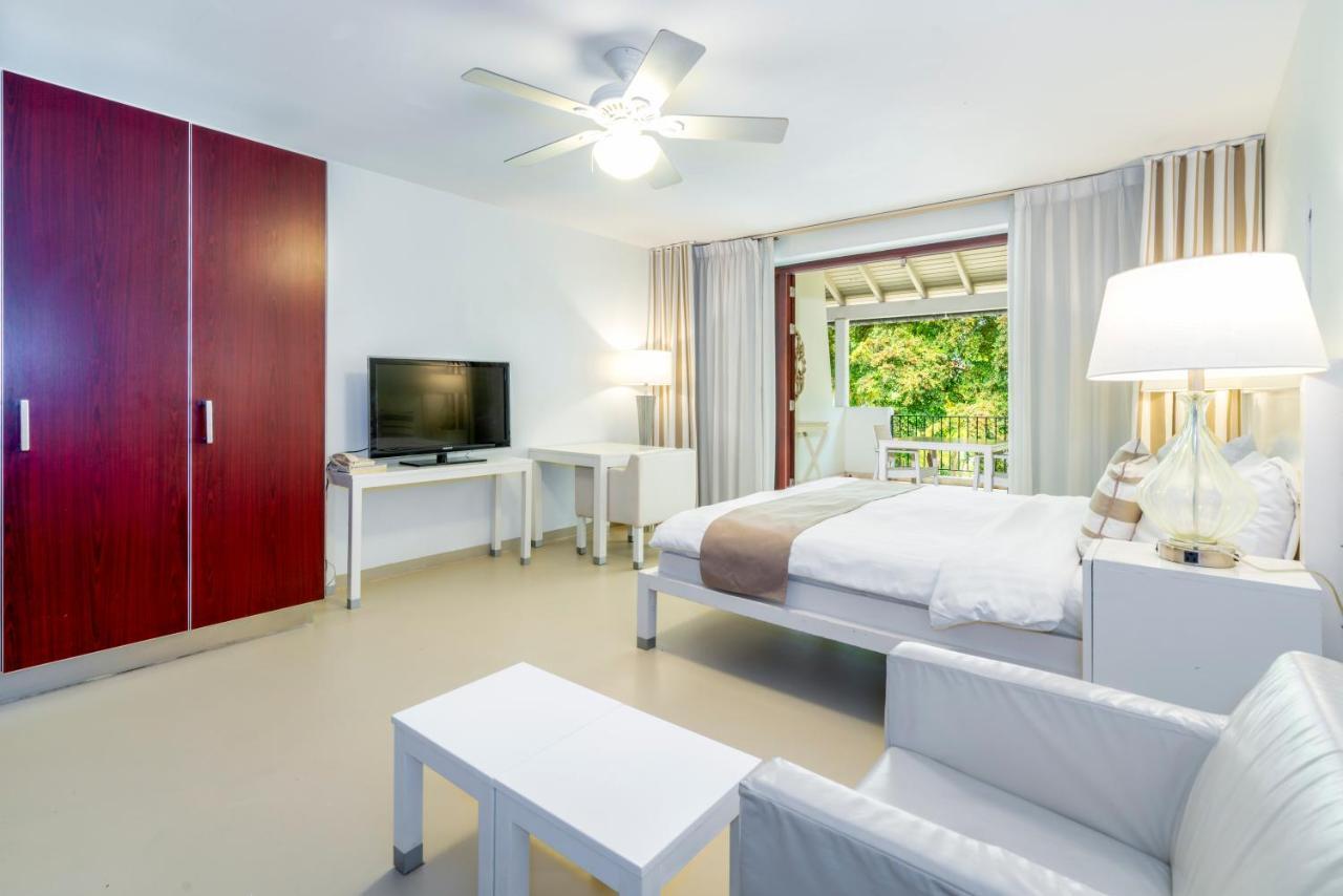 Floris Suite Hotel - Spa & Beach Club - Adults Only Piscadera Bay Екстериор снимка