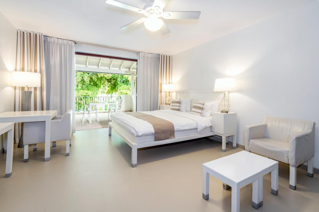 Floris Suite Hotel - Spa & Beach Club - Adults Only Piscadera Bay Екстериор снимка