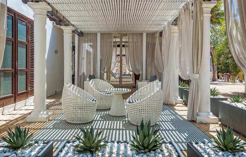Floris Suite Hotel - Spa & Beach Club - Adults Only Piscadera Bay Екстериор снимка